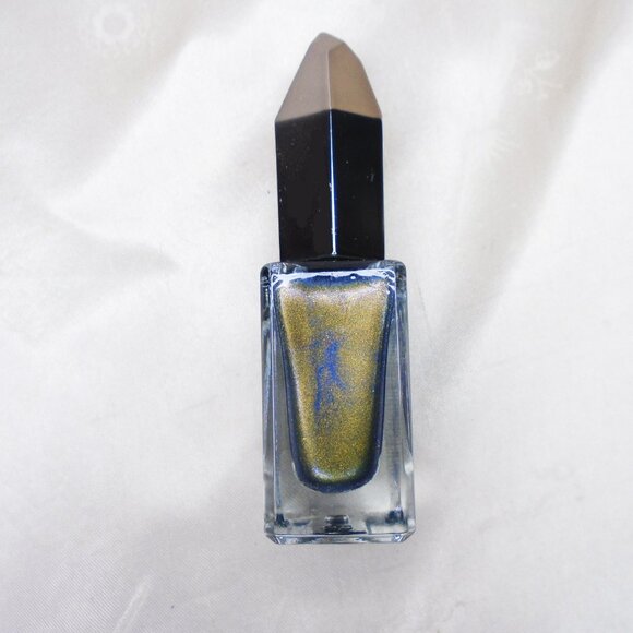 Mooncat Nail Polish Lacquer - Curiosity's Trap - Magnetic - Cateye + Magnet - Picture 3 of 9